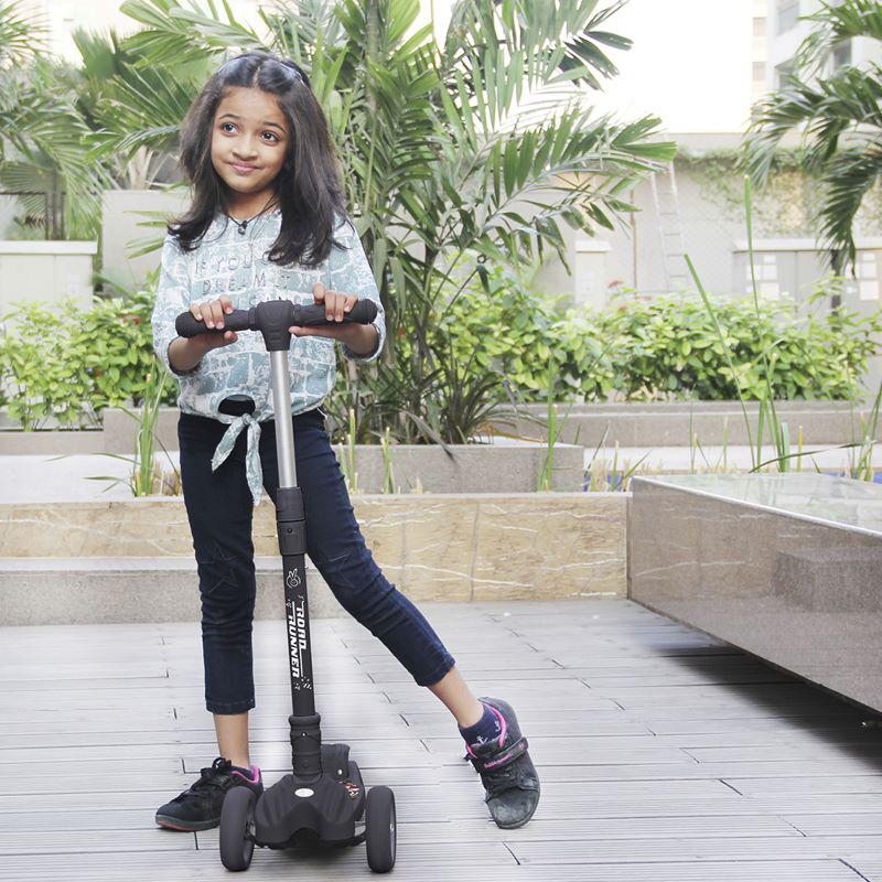 Road Runner Scooter For Kids - PU LED Wheels, 4 Level Height Adjustment, Anti Slip Deck, Safety Certified, 3-Wheel scooter, Easy use, 3-7years - Black - Image 3